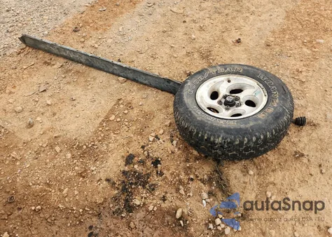 1996 Ford Explorer z USA, uszkodzony, nr VIN 1FMDU32P6TZA50186